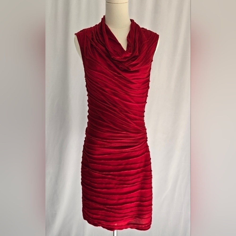 Max Studio Ruched & Textured Stretch Red Sleeveless Cowl Neck Sheath Dress Sz. S